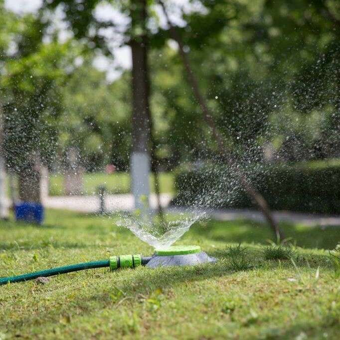 Prskalica za travnjak 8 funkcija dolomite aqua green